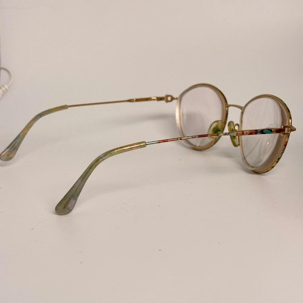 Gucci Vintage‎ Gold Metal Oval Eyeglass Frames Detail Italy 23530